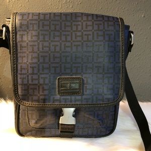 Tommy Hilfiger crossbody bag.